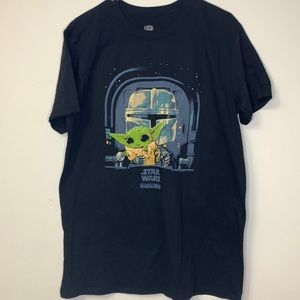 STAR WARS THE MANDALORIAN THE CHILD BABY YODA POP TEES.  T-Shirt size Large